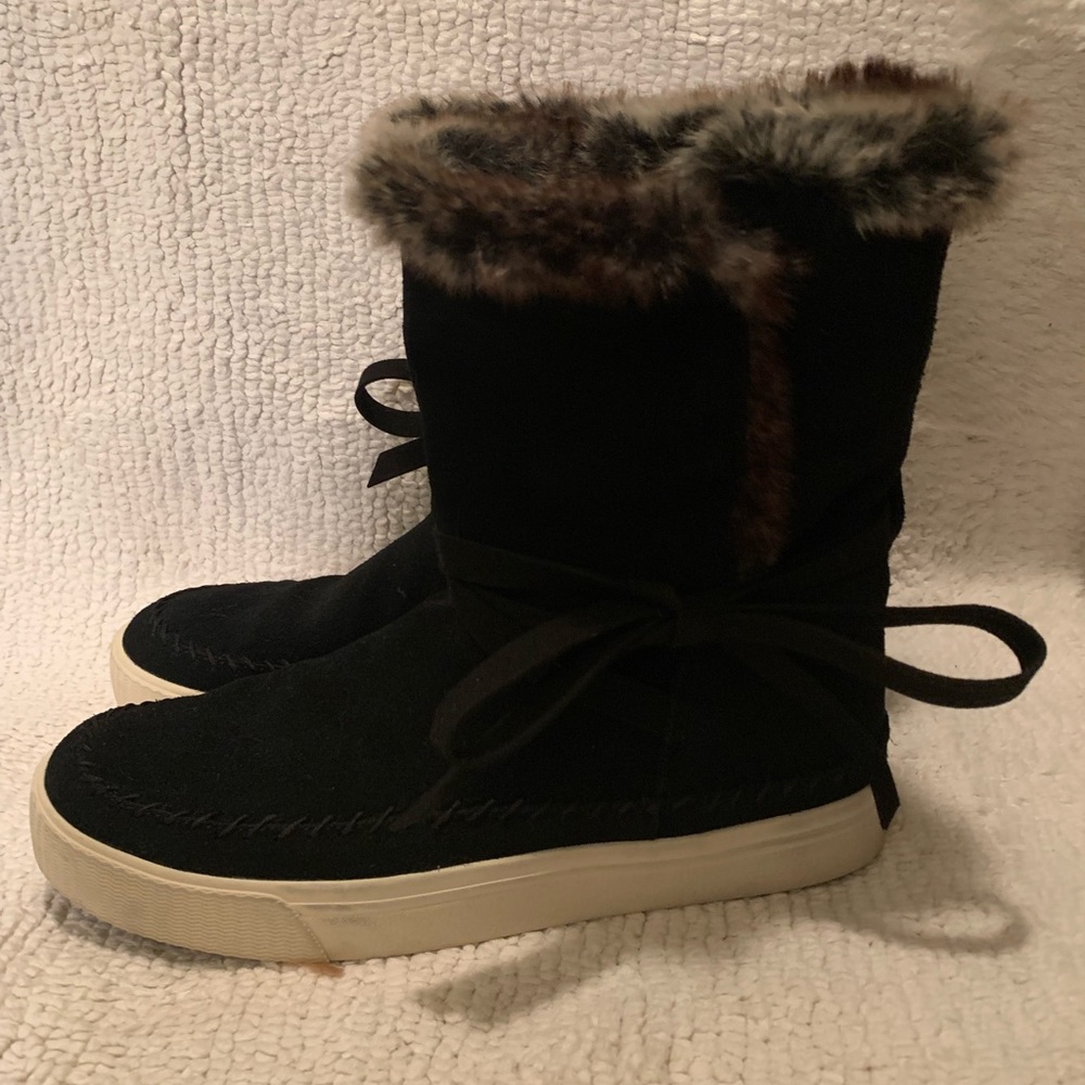 TOMS Women's Vista Waterproof Suede Boot